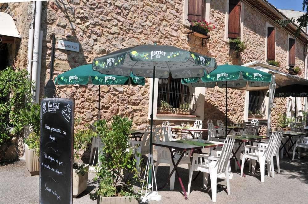 Les Pins Restaurant Et Chambre D'Hotes シヤン・ラ・カスカード エクステリア 写真